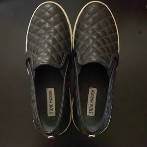Women’s size 9 Steve Madden slip on shoes